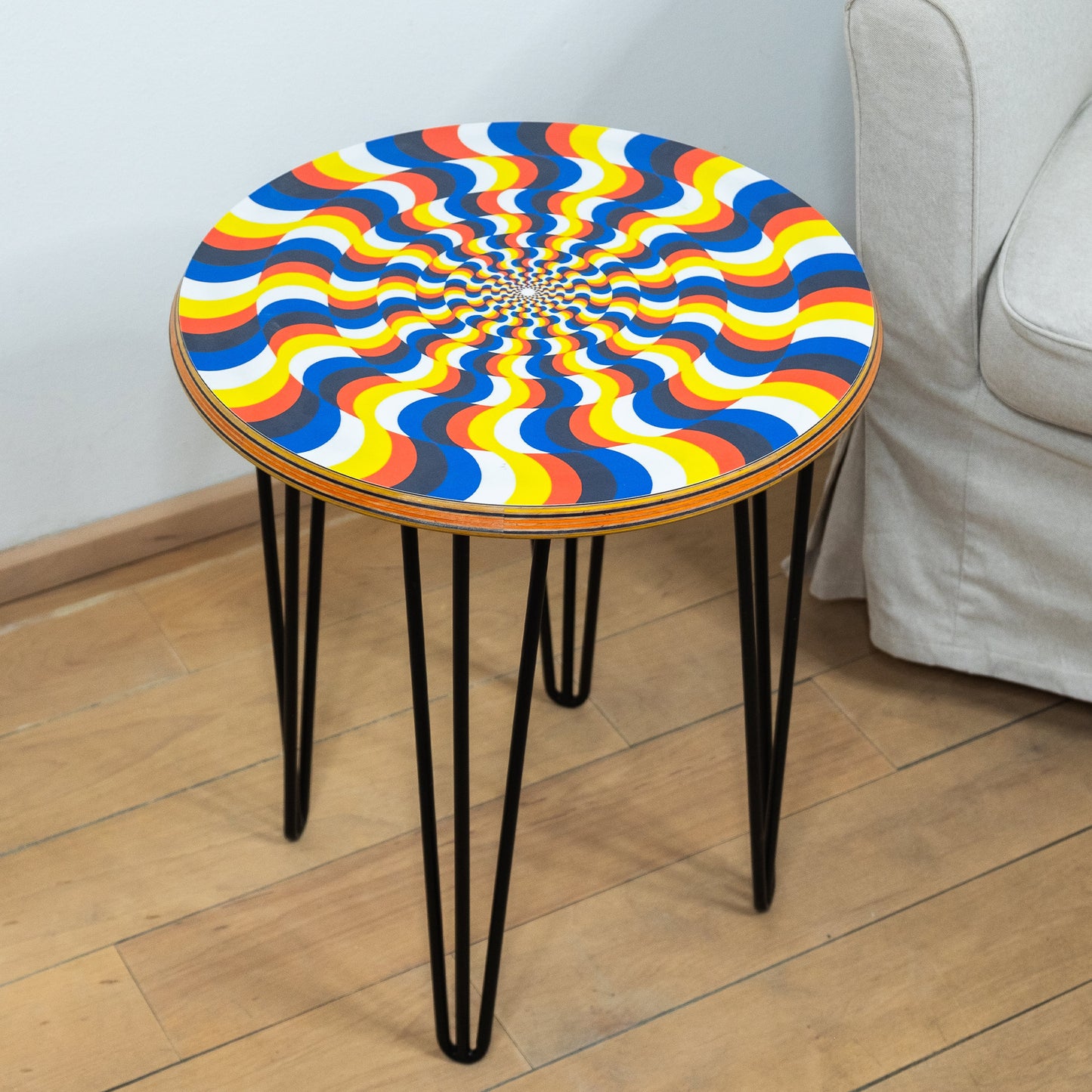 Designer Beistelltisch Illusion - limitiertes Design