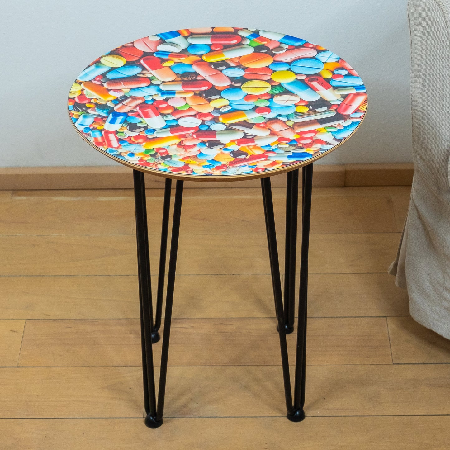 Designer Beistelltisch Pillen - limitiertes Design