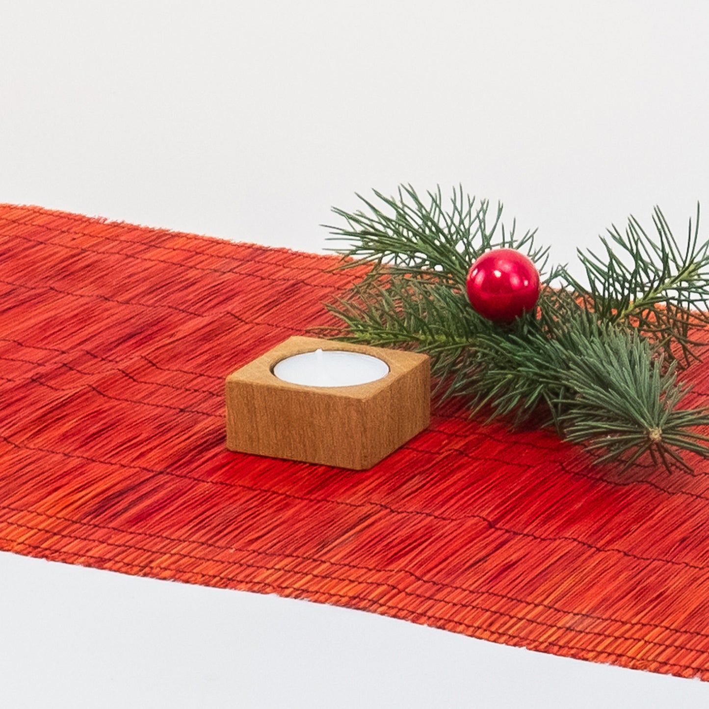 Quadratischer Teelichthalter aus Eichenholz - S