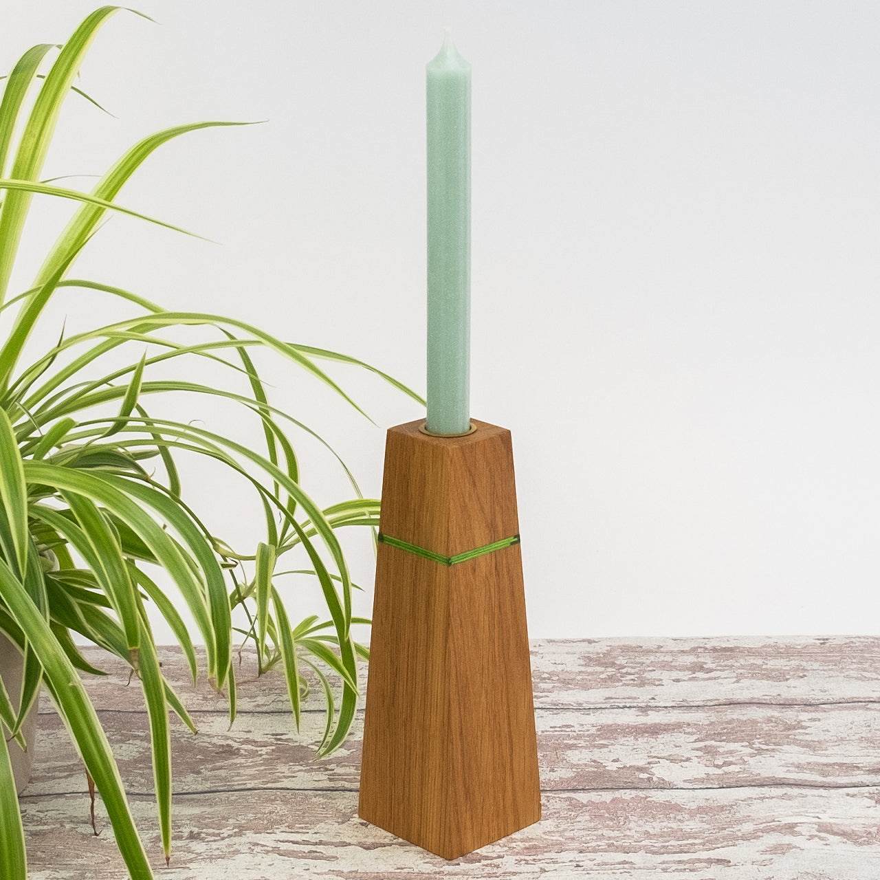Konischer Kerzenhalter „Naturlicht“, Quadratisch - Grün