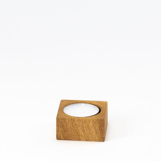 Quadratischer Teelichthalter aus Eichenholz - S